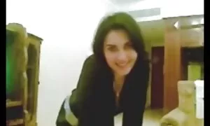 پسر بعد از سکس در موبوگرام زبان دختر را لعنتی کرد