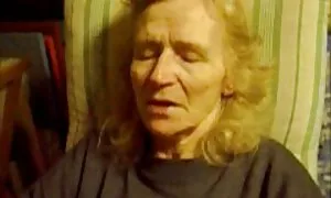 الاغ زیر فیلم سکس از تلگرام شلوار جین پنهان شده است
