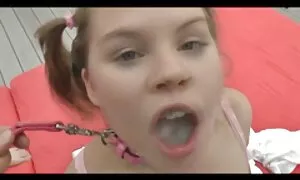 بچه‌ها با زبانهای برازنده كانال گيف سكسي خود آرزوهای مخفی را برآورده می کنند