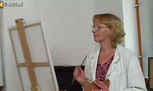 جی استار لگن آبدار خود را تکان گروه سکسی در موبوگرام می دهد