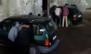 لزبین ها روی ﻿کانال فیلم پورن تخت بازی می کردند